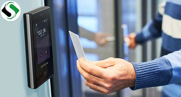 دستگاه حضور و غیاب باشگاهی