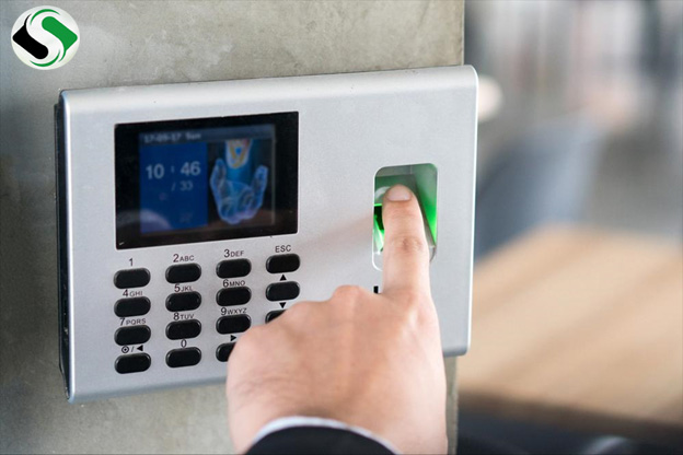 نرم افزار حضور و غیاب برای دانش آموزان