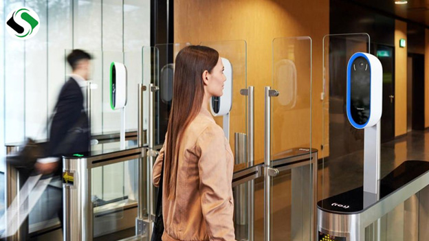 دستگاه حضور و غیاب تشخیص چهره با قابلیت شناسایی مردمک چشم